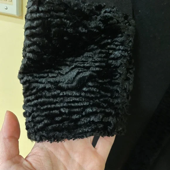 Woolen coat - Picture 6 of 7